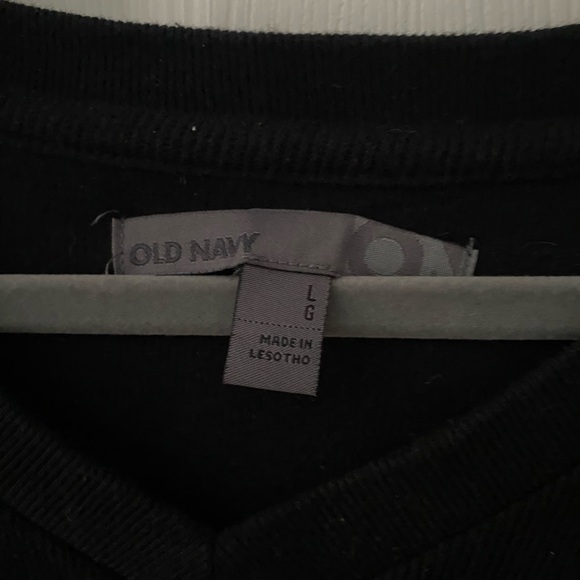 Old Navy Men’s Vneck sweater - Picture 2 of 2